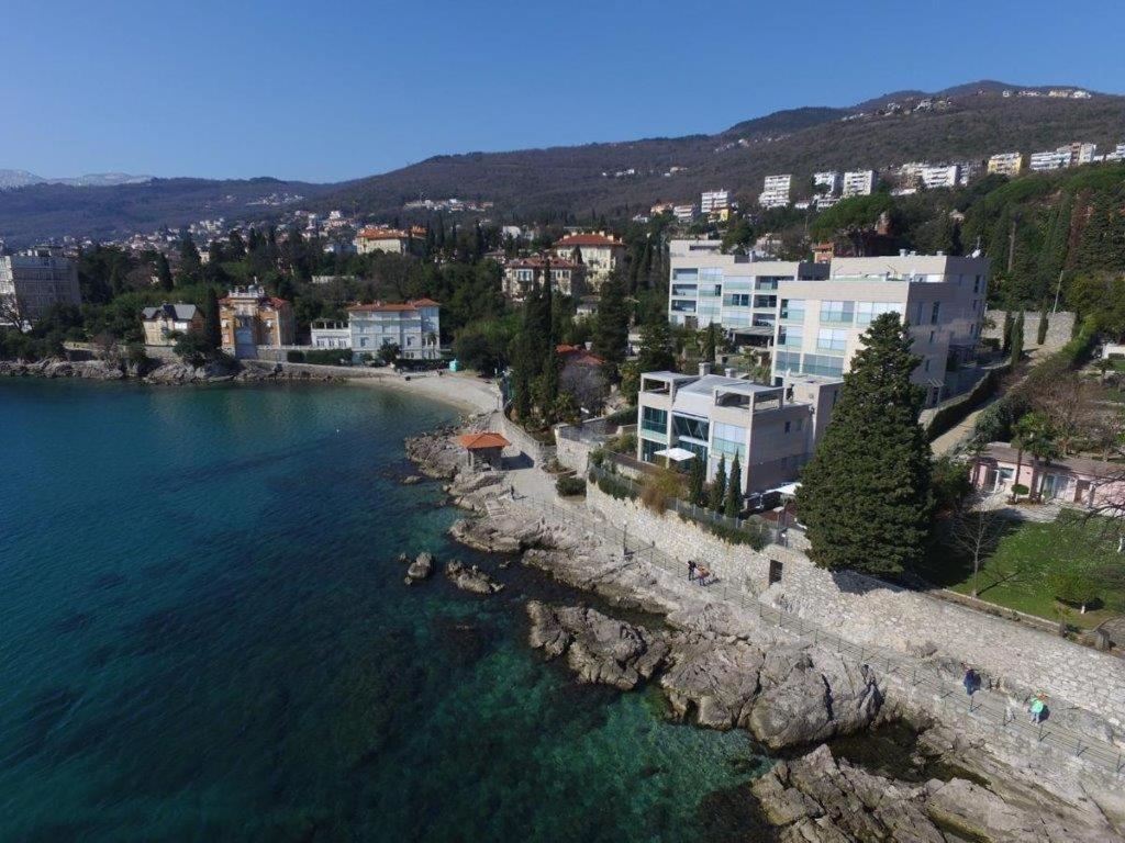 Villa Arentz Residence - Side Sea View Apartments Opatija Exterior foto