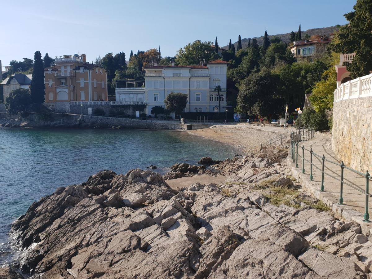 Villa Arentz Residence - Side Sea View Apartments Opatija Exterior foto